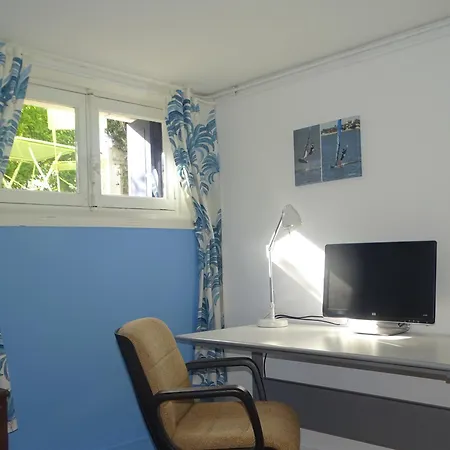 Domaine De Perpignac Victoires Holiday home *