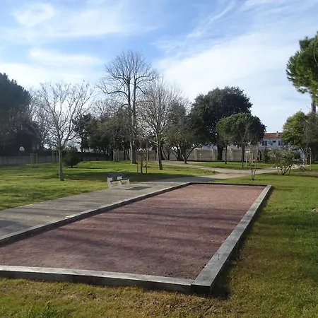 Holiday home Domaine De Perpignac Victoires *